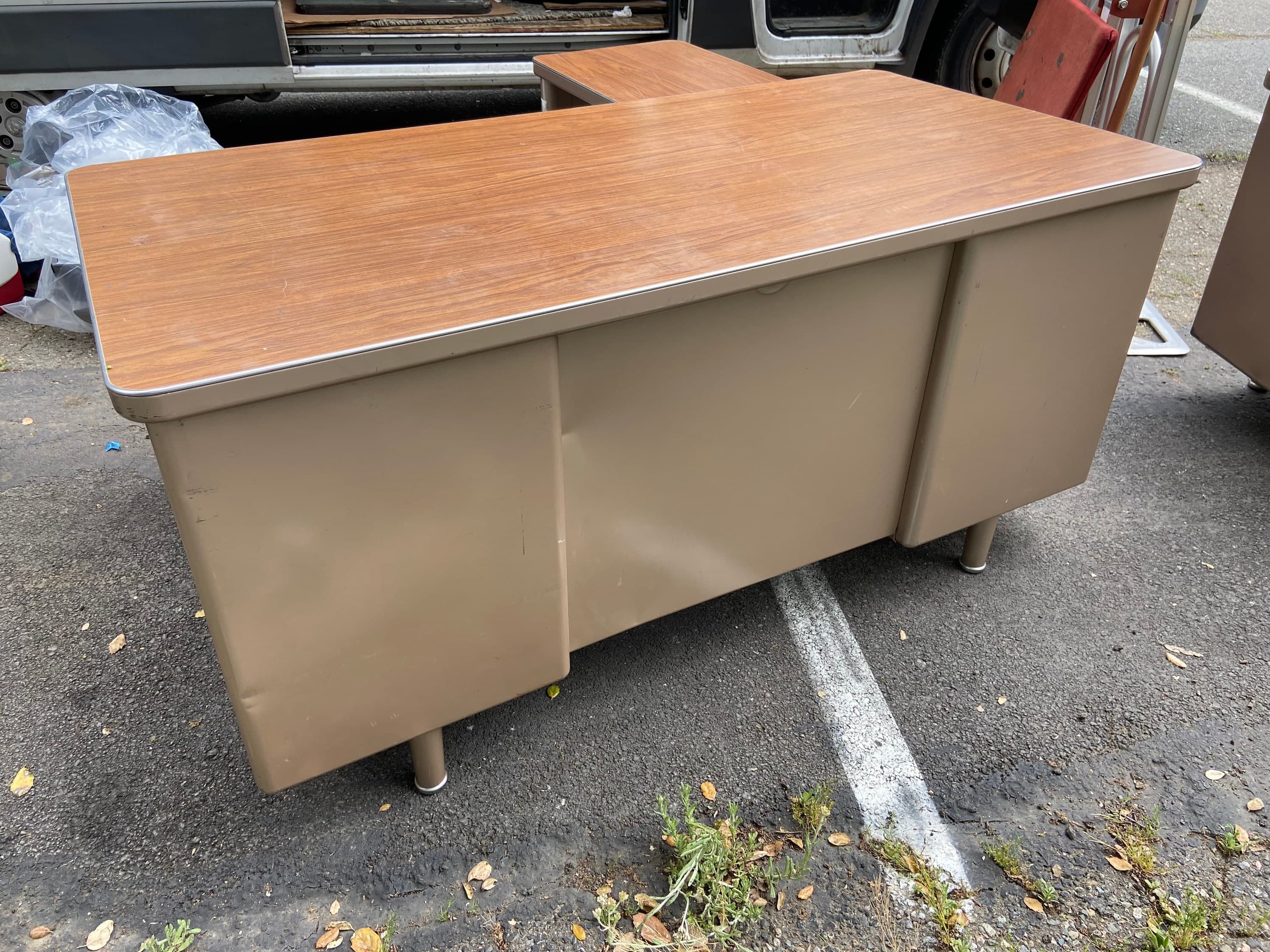 Steelcase vintage mid century modern L shape desk with return - Thumbnail 4