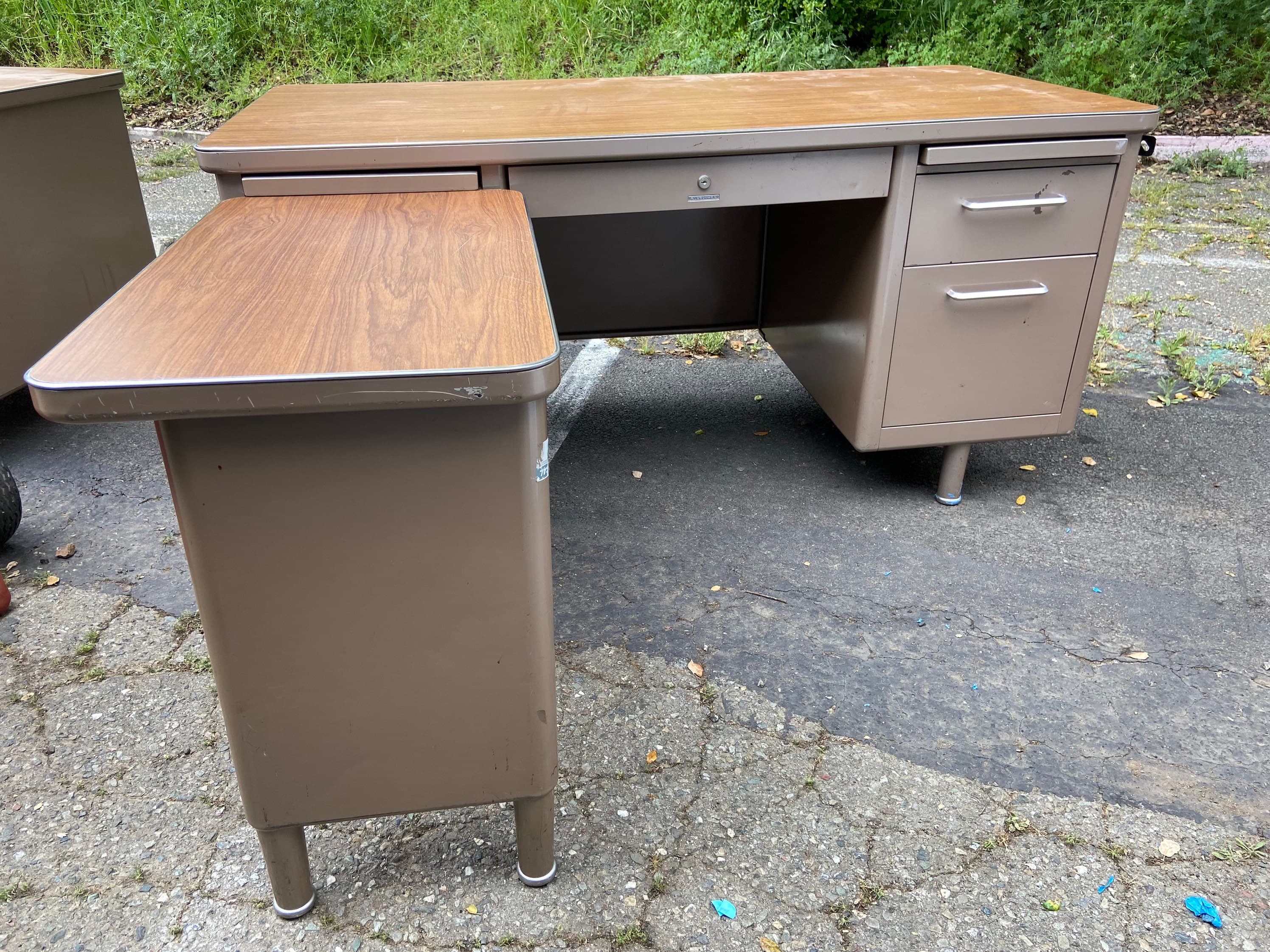 Steelcase vintage mid century modern L shape desk with return - Thumbnail 5