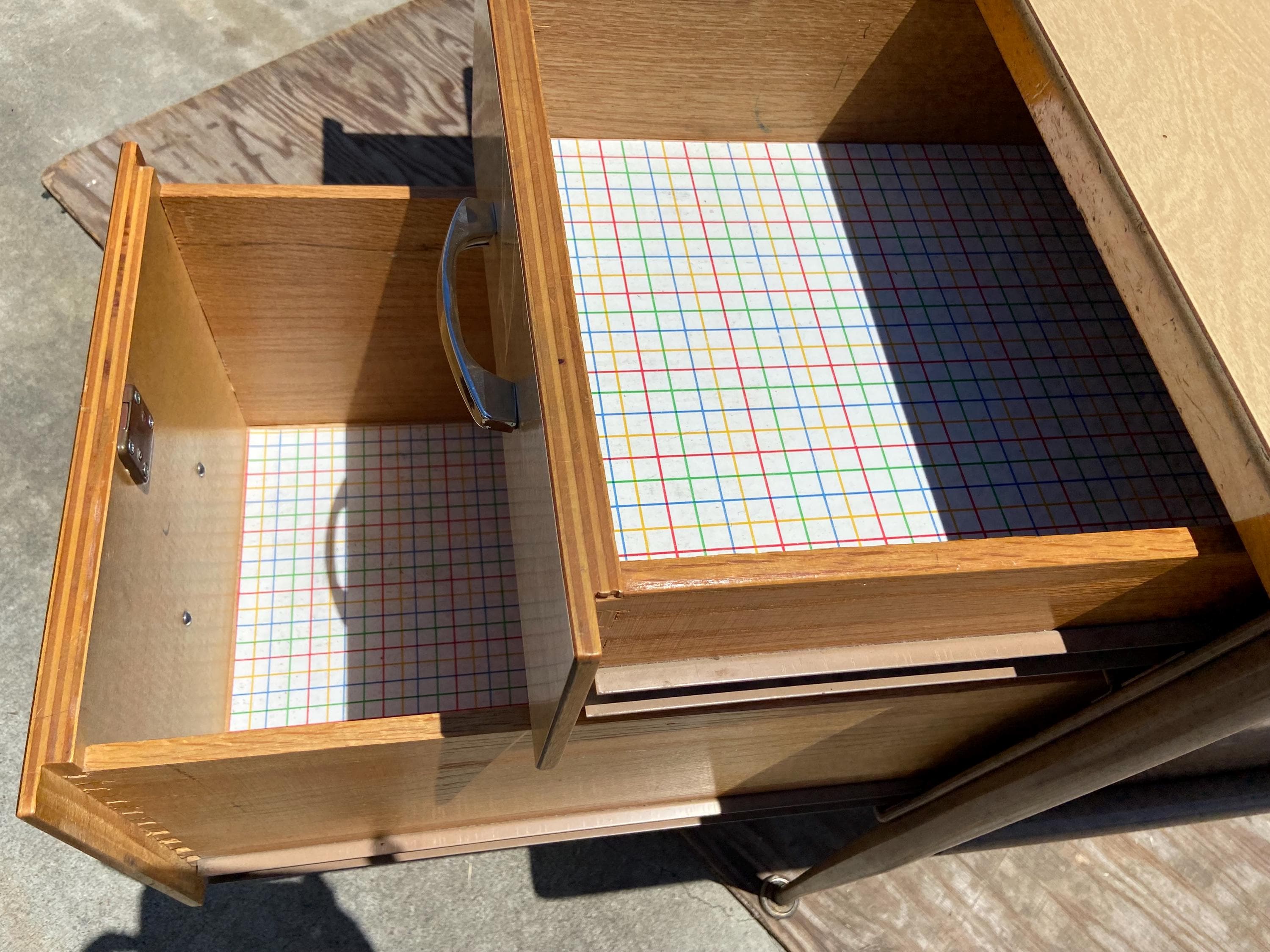 Raymond Loewy for Brunswick style teachers desk - Thumbnail 4