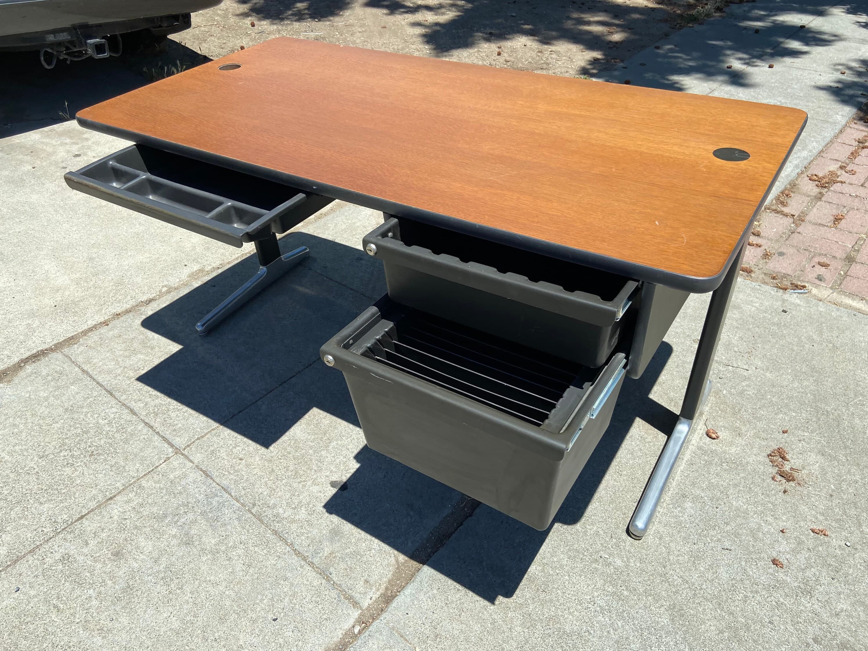 Vintage Herman Miller work table desk by George Nelson - Thumbnail 3