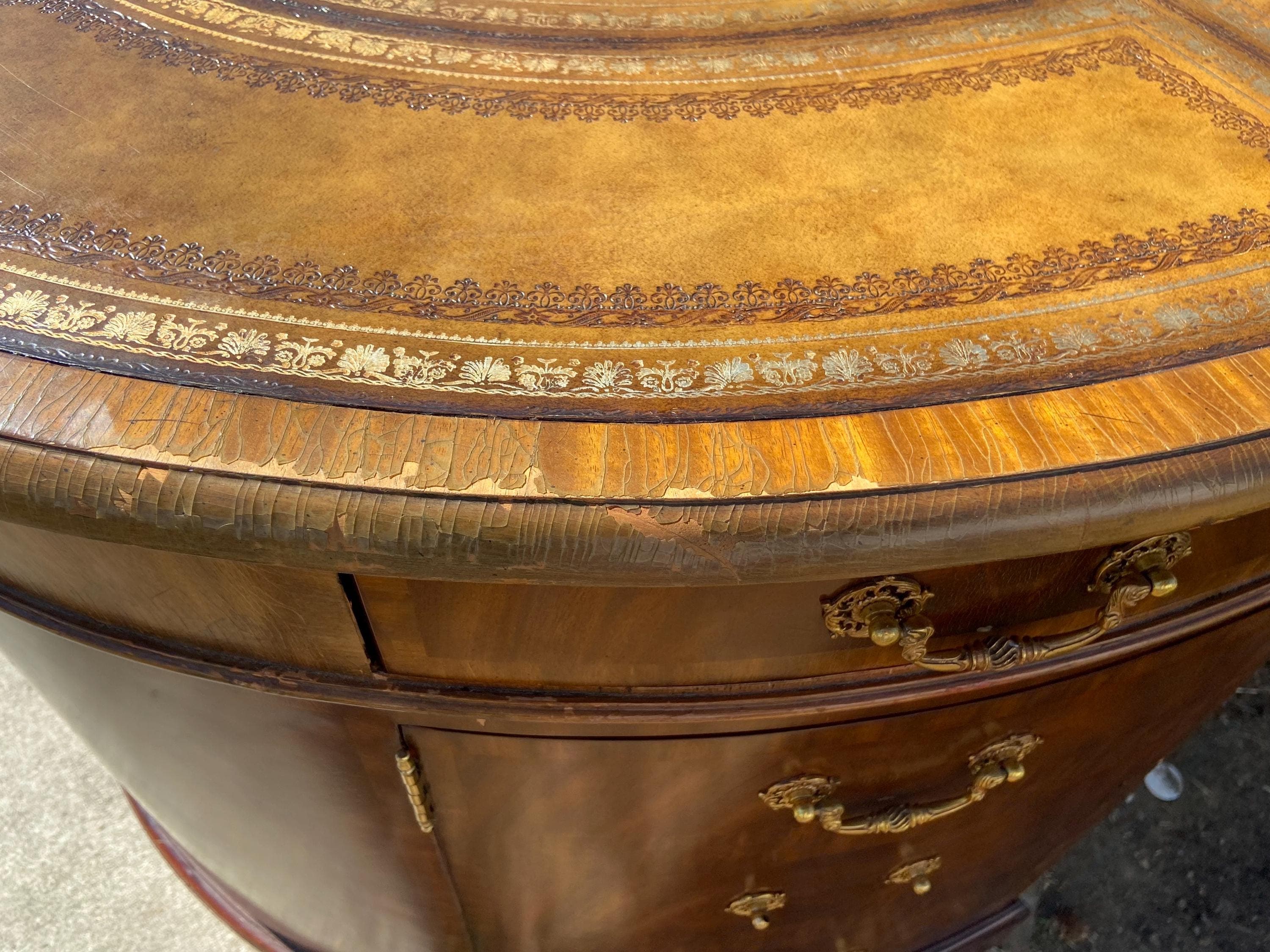 vintage Maitland Smith Oval Partners Desk Victorian burl wood style - Thumbnail 6