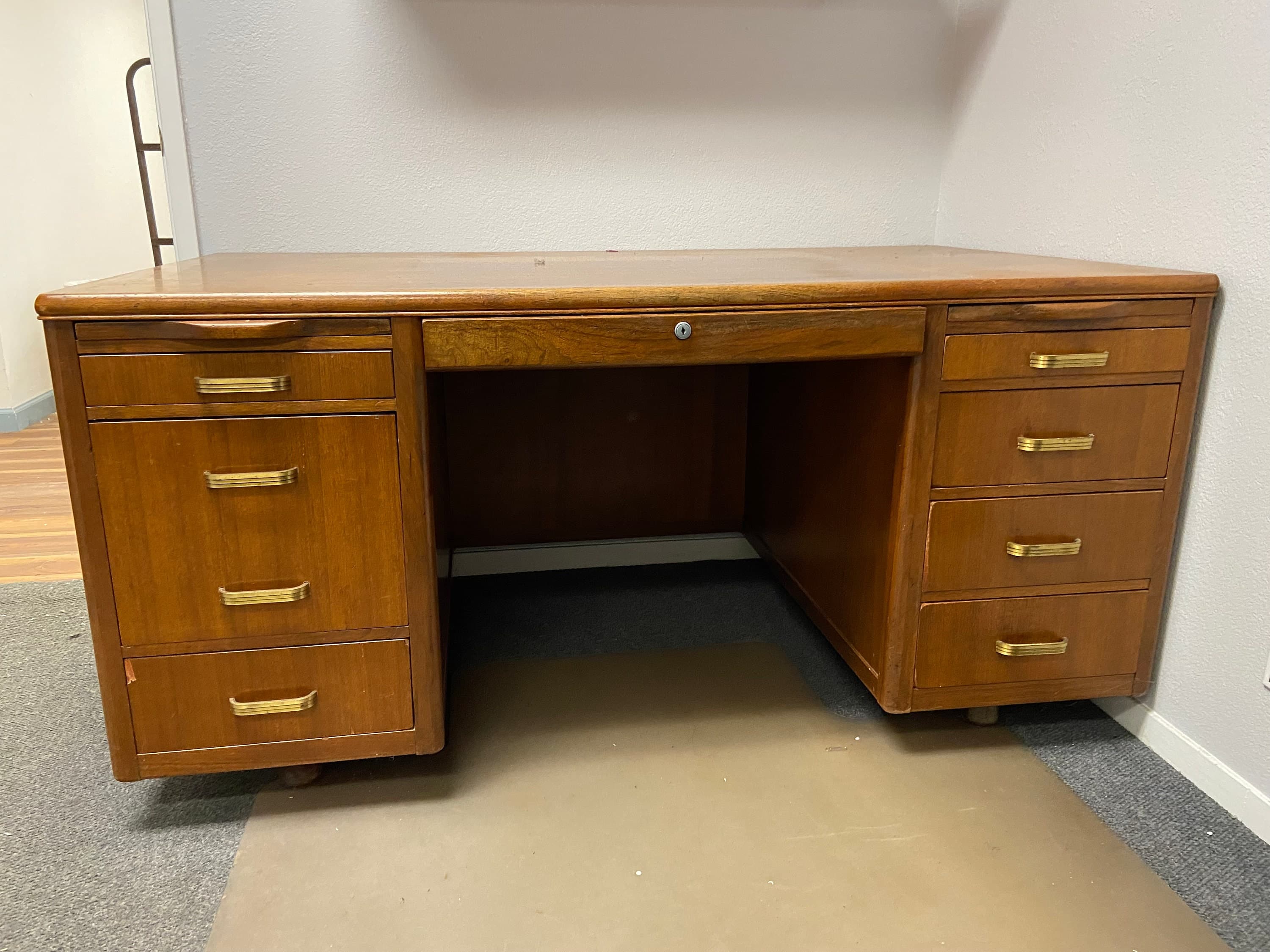 Leopold vintage mid century modern walnut desk - Image 1