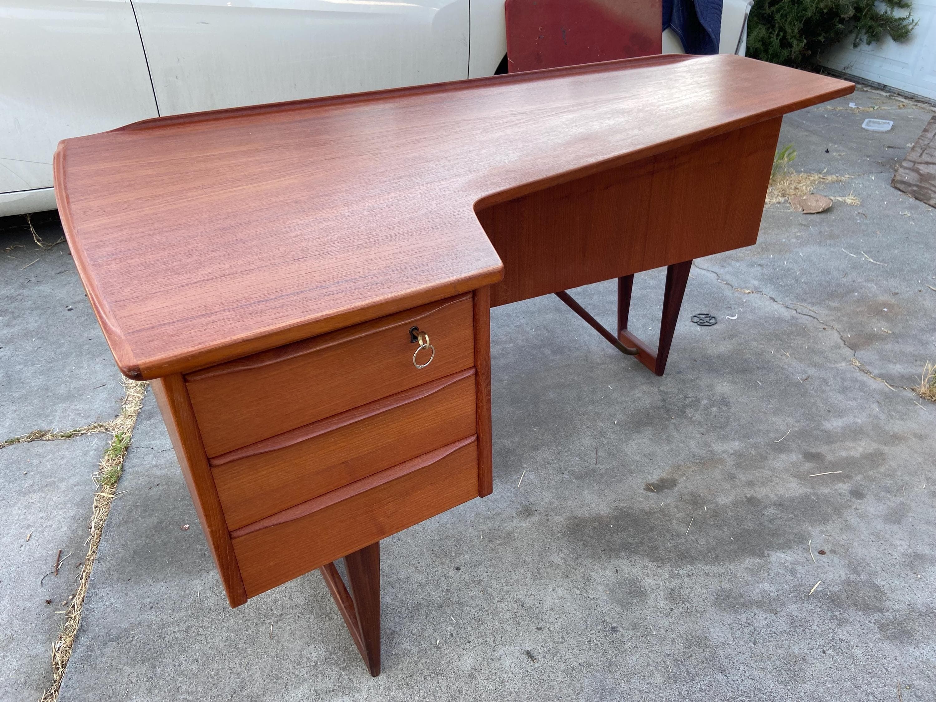 Peter Lovig Nielsen Mcm danish teak boomerang desk - Thumbnail 5