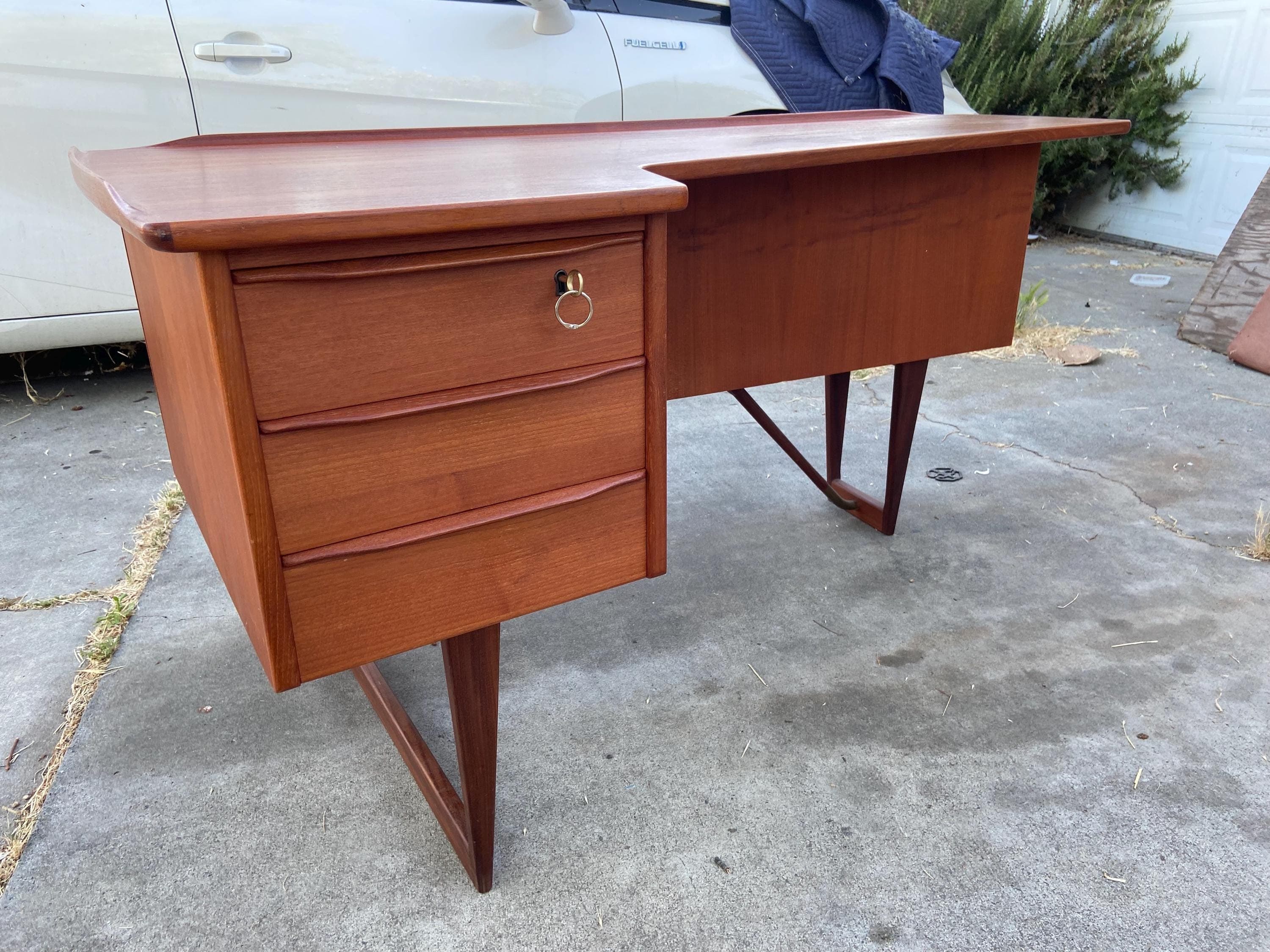 Peter Lovig Nielsen Mcm danish teak boomerang desk - Thumbnail 10