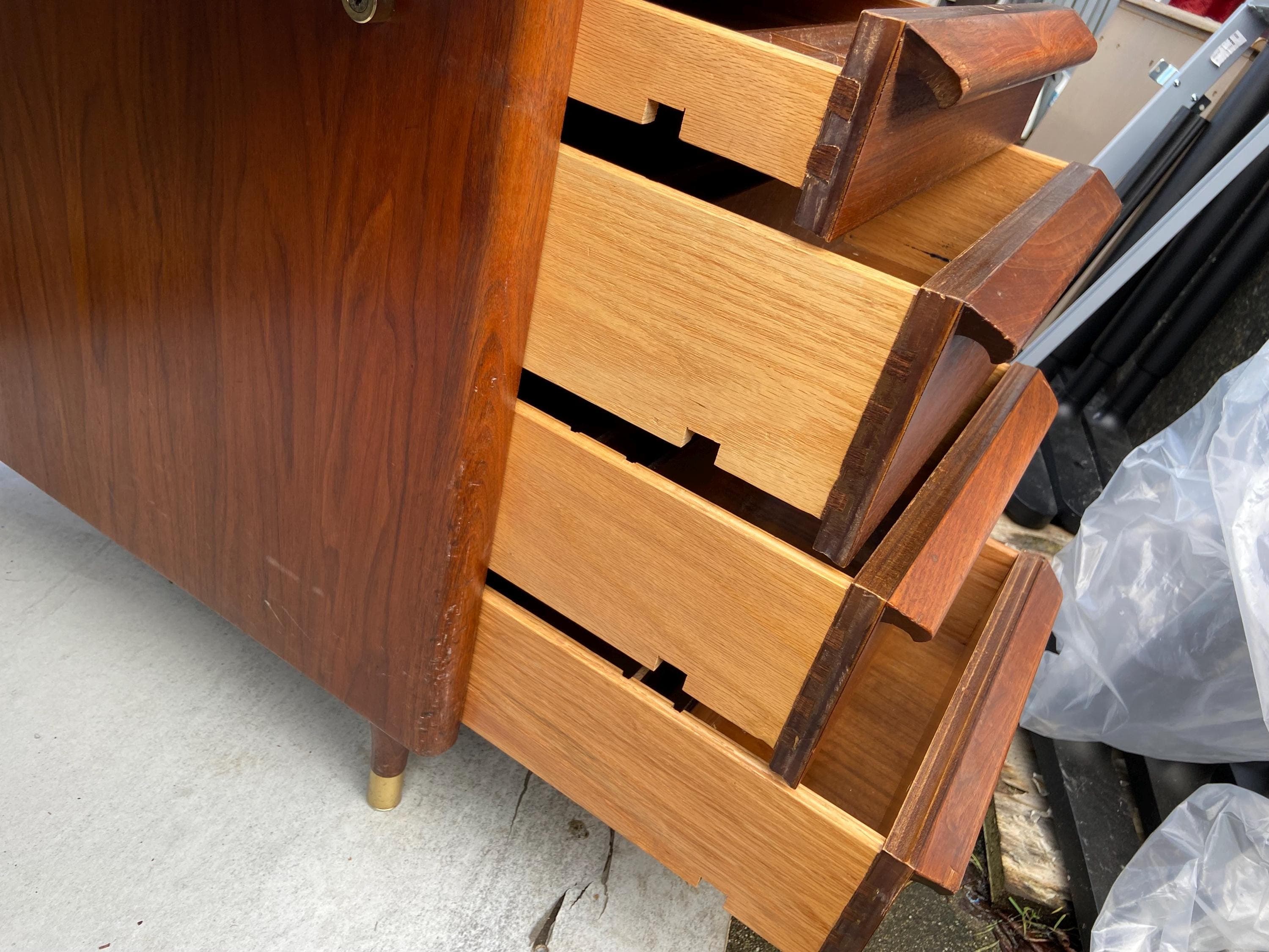 Stow & Davis vintage mid century modern boomerang walnut desk - Thumbnail 10