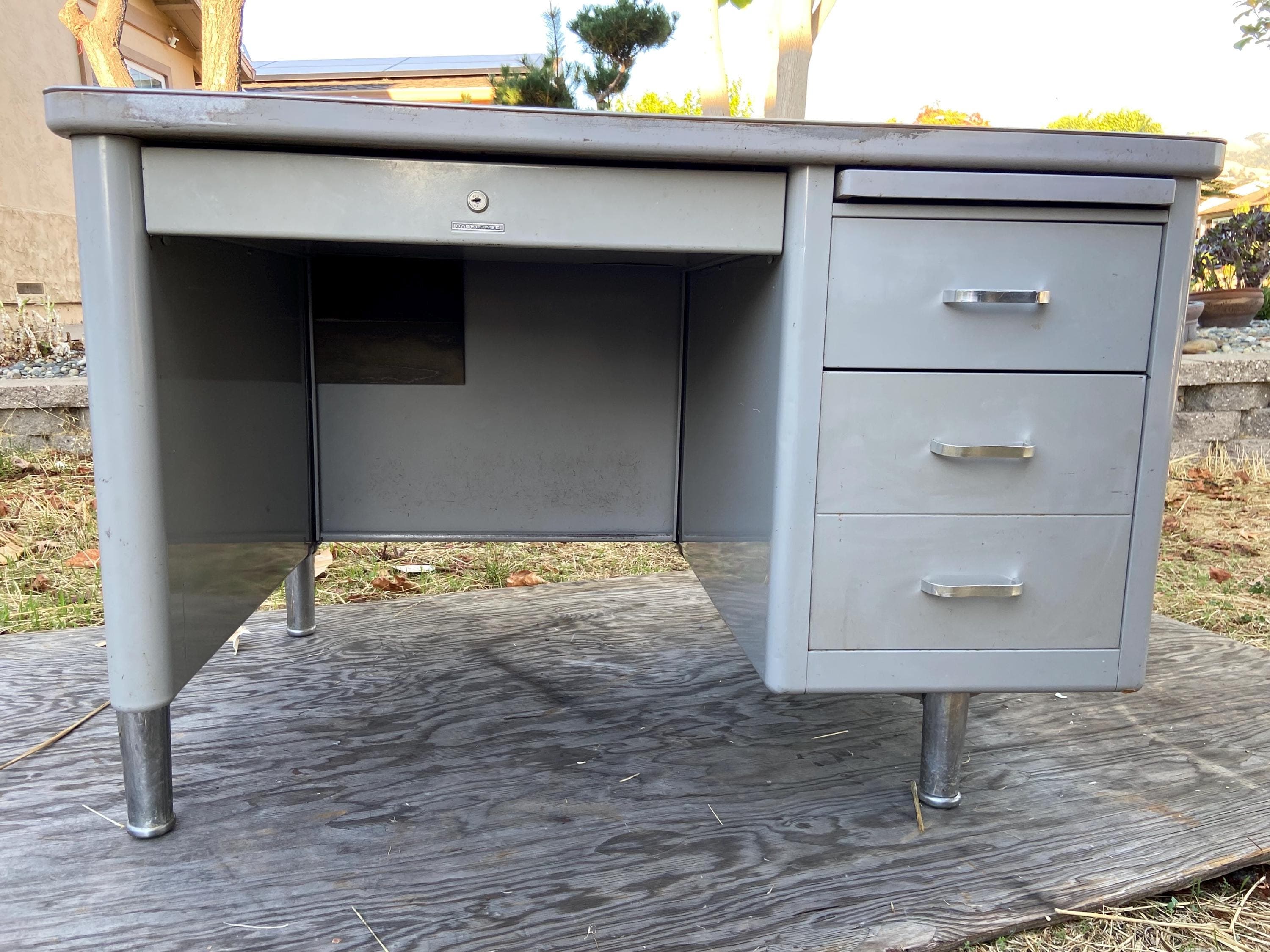 vintage mid century modern tanker desk - Thumbnail 11