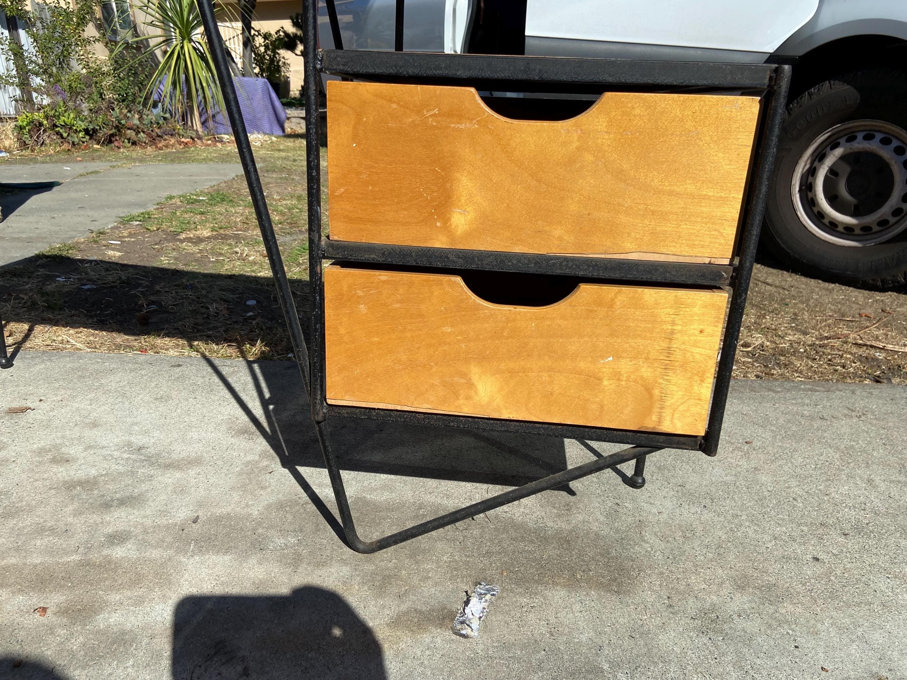 1950’s floating desk by D.R. Bates & Jackson Gregory jr for Vista of California needs some refinishing - Thumbnail 10