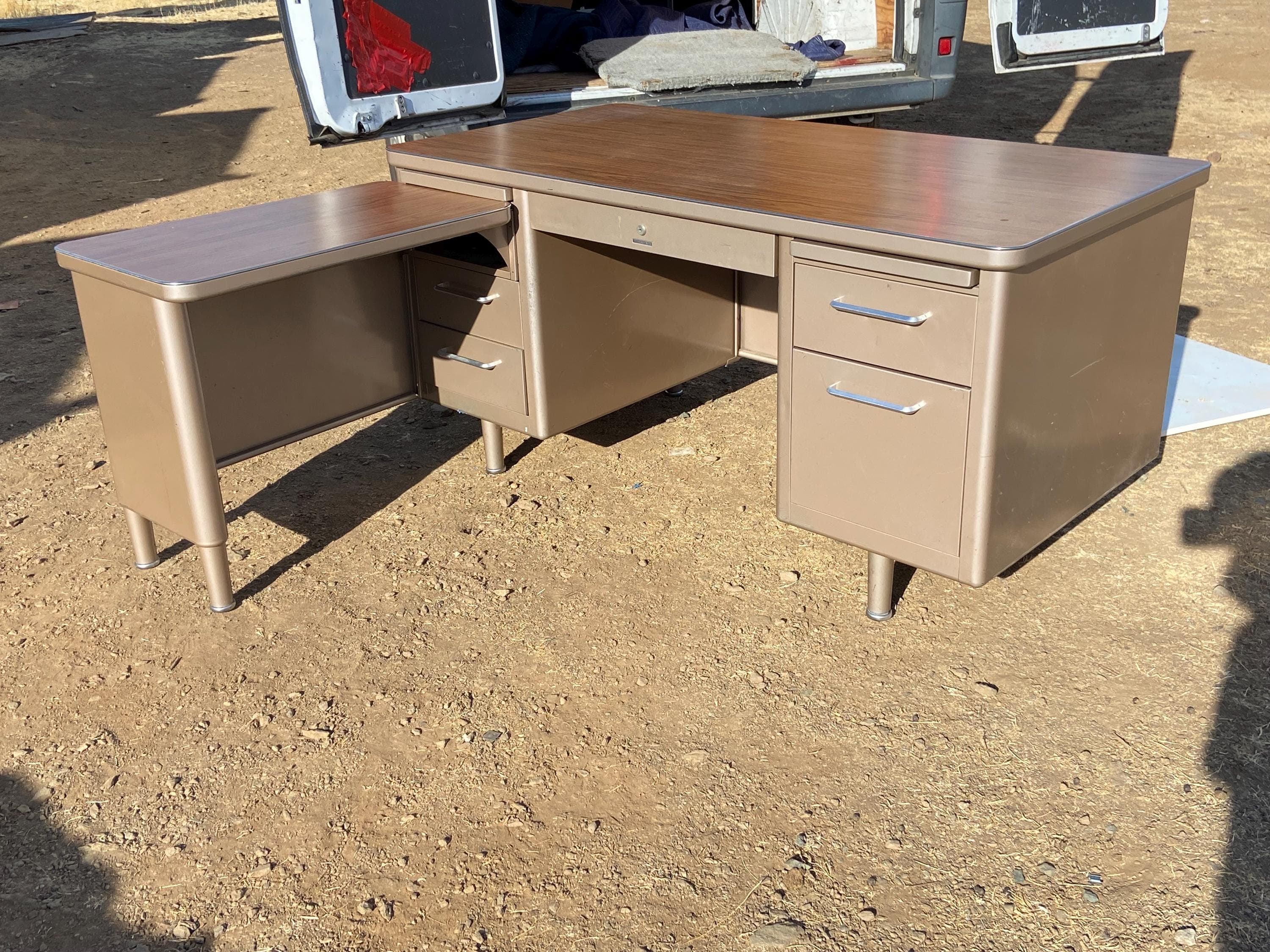 steelcase vintage mid century modern tanker L shape desk - Thumbnail 8