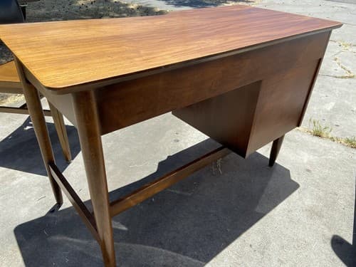 Mainline By Hooker Mid Century Modern writing desk Set And Chair - Thumbnail 13