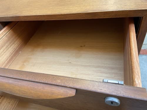 Jens Risom Mid century Modern Walnut Credenza Sideboard Unmarked - Thumbnail 8