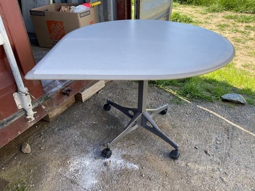 Vintage Herman Miller Tear Drop Everywhere Rolling Relay  Tables Light Grey - Thumbnail 3