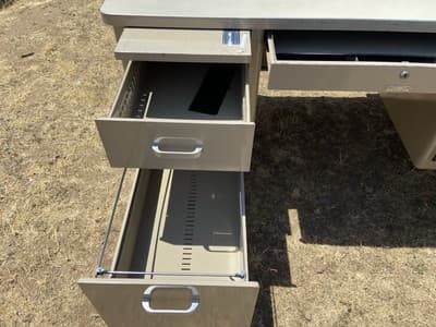 McDowell And Craig Vintage Mid Century Modern Metal Tanker Desk - Thumbnail 12