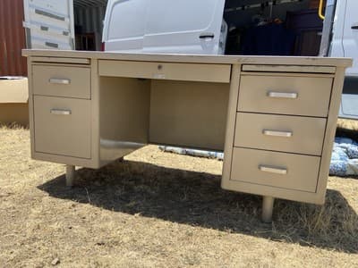 McDowell And Craig Vintage Mid Century Modern Metal Tanker Desk - Thumbnail 15