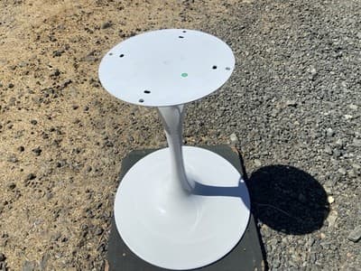 Eero Saarinen Knoll Tulip Style Round Table 60” Laminate Top – Unmarked Damaged - Thumbnail 11