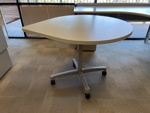 Vintage Modern Tear Drop Herman Miller Relay Work Rolling Tables For Cubicles - Thumbnail 10