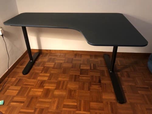 ikea bekant desk Local Pick Up Only - Thumbnail 2