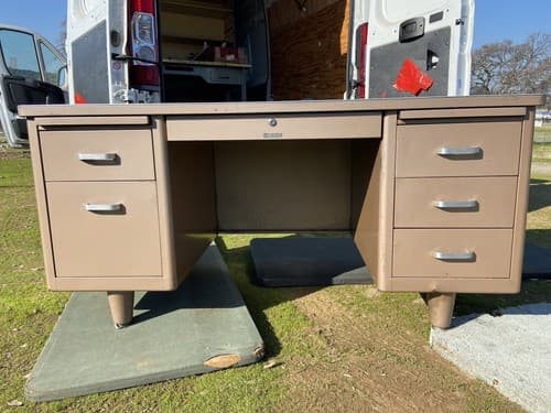 McDowell And Craig Vintage Mid Century Modern Metal Tanker Desk - Image 1