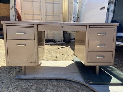 McDowell And Craig Vintage METAL INDUSTRIAL Tanker Desk Mid Century Modern MCM. - Thumbnail 2