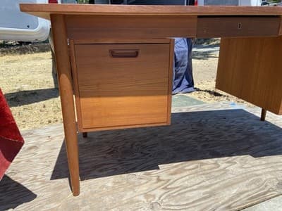 Vintage Mid Century Modern Teak Desk - Thumbnail 24