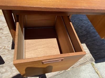 Vintage Mid Century Modern Teak Desk - Thumbnail 15