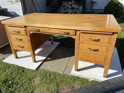 Traditional Antique Quarter Sawn Oak Office or Library Desk - Thumbnail 8