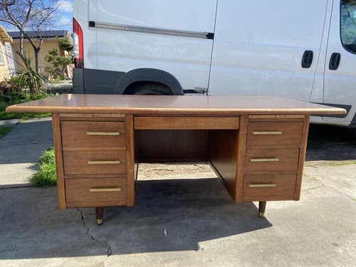 VINTAGE MID-CENTURY MODERN  Executive Wooden Desk - Image 1