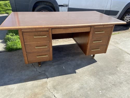 VINTAGE MID-CENTURY MODERN  Executive Wooden Desk - Thumbnail 2