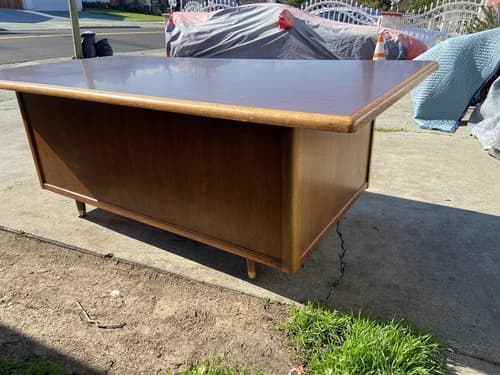 VINTAGE MID-CENTURY MODERN  Executive Wooden Desk - Thumbnail 12