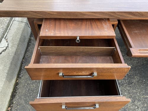 Vintage Alma Mid Century Modern Walnut Executive Desk And Leather Accents - Thumbnail 3