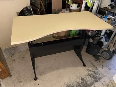 Herman  Miller  Geoff Hollington  Standing  Adjustable  Desk - Thumbnail 20