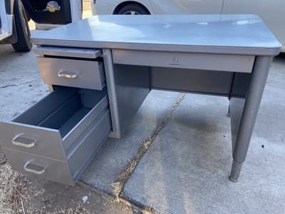 Vintage Mid Century Modern Metal Tanker Steelcase Tanker Desk Workbench Table - Thumbnail 15