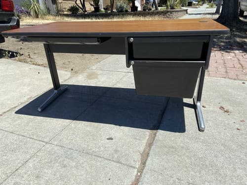 Mid Century Modern Group  Executive George Nelson Herman Miller  Desk - Image 1