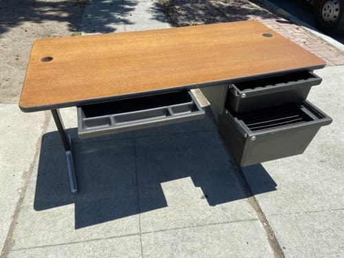 Mid Century Modern Group  Executive George Nelson Herman Miller  Desk - Thumbnail 4