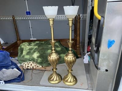 REMBRANDT Masterpiece Collection Brass Swirl Table Lamp Milk Glass Diffuser - Image 1