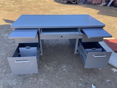 Steelcase Vintage Mid Century Metal Tanker Desk - Thumbnail 7