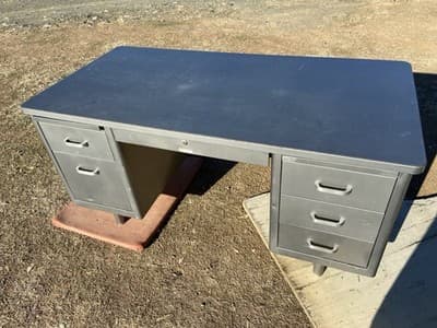 Vintage McDowell And Craig  Steel Tanker Desk Table - Thumbnail 22