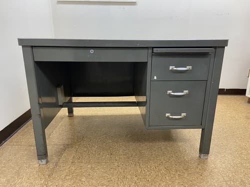 The General Fireproofing Company Style Metal Tanker Desk - Thumbnail 2