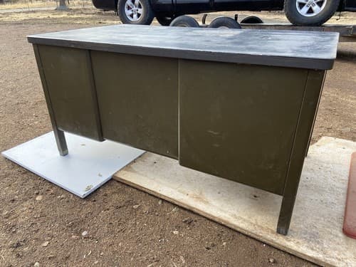 Vintage Mid Century Modern  Metal Tanker Desk Needs Some Refinishing - Thumbnail 14