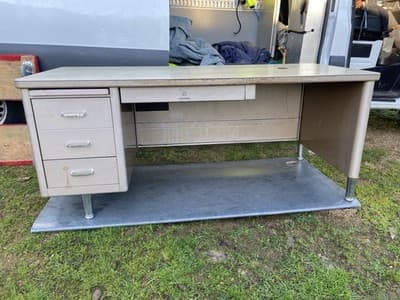 Vintage Mid Century Modern Steelcase Tanker Desk 72”/30”/29” - Thumbnail 3