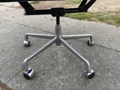 Vintage Mid Century Herman Miller Soft Pad Executive  Black Leather Desk Chair - Thumbnail 7