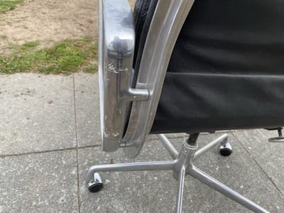 Vintage Mid Century Herman Miller Soft Pad Executive  Black Leather Desk Chair - Thumbnail 15