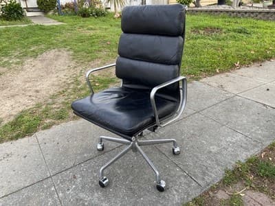 Vintage Mid Century Herman Miller Soft Pad Executive  Black Leather Desk Chair - Thumbnail 19