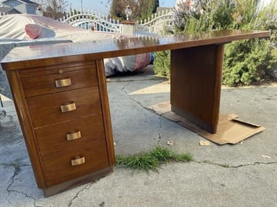 Art Deco Stow & Davis Mid Century Modern Walnut Boomerang Fan Executive Desk - Image 1