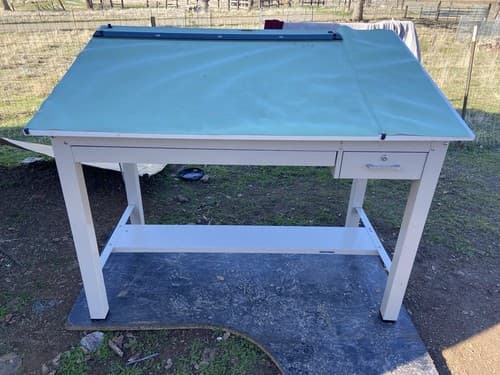Planhold Drafting Table - Image 1