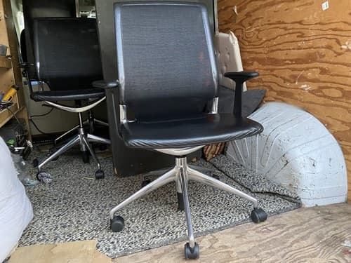 Vitra Meda Desk Chairs in Black Leather & Mesh by Alberto Meda - Thumbnail 14