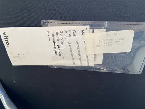 Vitra Meda Desk Chairs in Black Leather & Mesh by Alberto Meda - Thumbnail 18