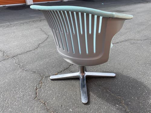 STEELCASE i2i MODERN COLLABORATIVE CHAIRs WITH CHROME BASE Lounge Set Of 3 - Thumbnail 5