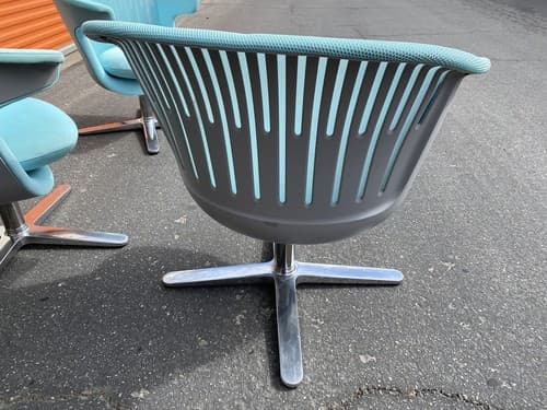 STEELCASE i2i MODERN COLLABORATIVE CHAIRs WITH CHROME BASE Lounge Set Of 3 - Thumbnail 13