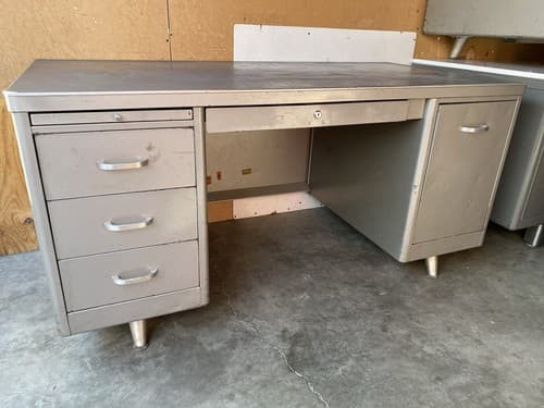 Vintage Art Metal Tanker Desk With Typewriter Compartment - Thumbnail 10
