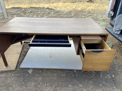 Vintage Mid Century Modern Jens Risom Design Inc Executive Walnut Desk - Thumbnail 4